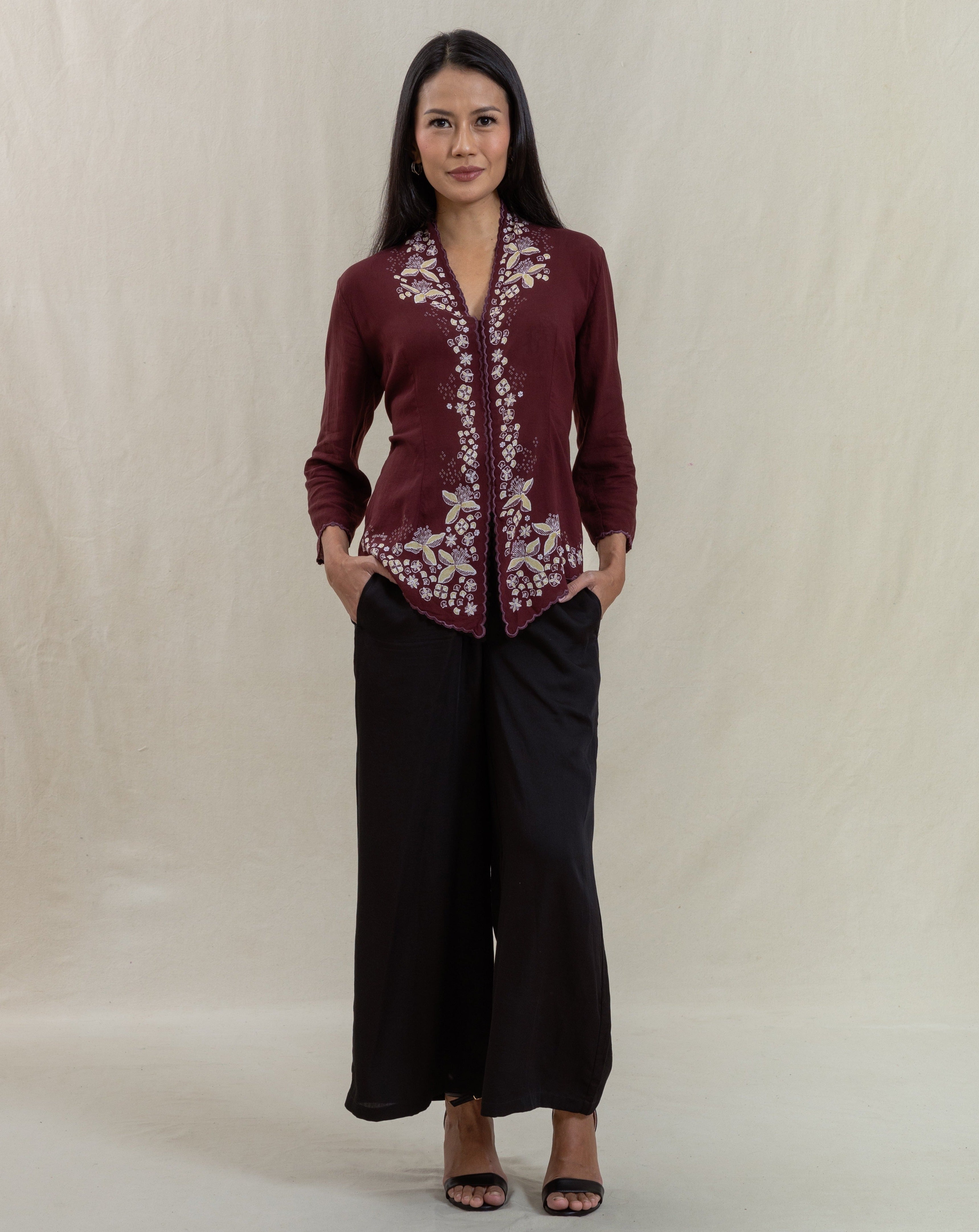 kebaya, kebaya modern, batik, batik indonesia, batik tulis, natural dye, plant based, womenswear, women's fashion, traditional clothing