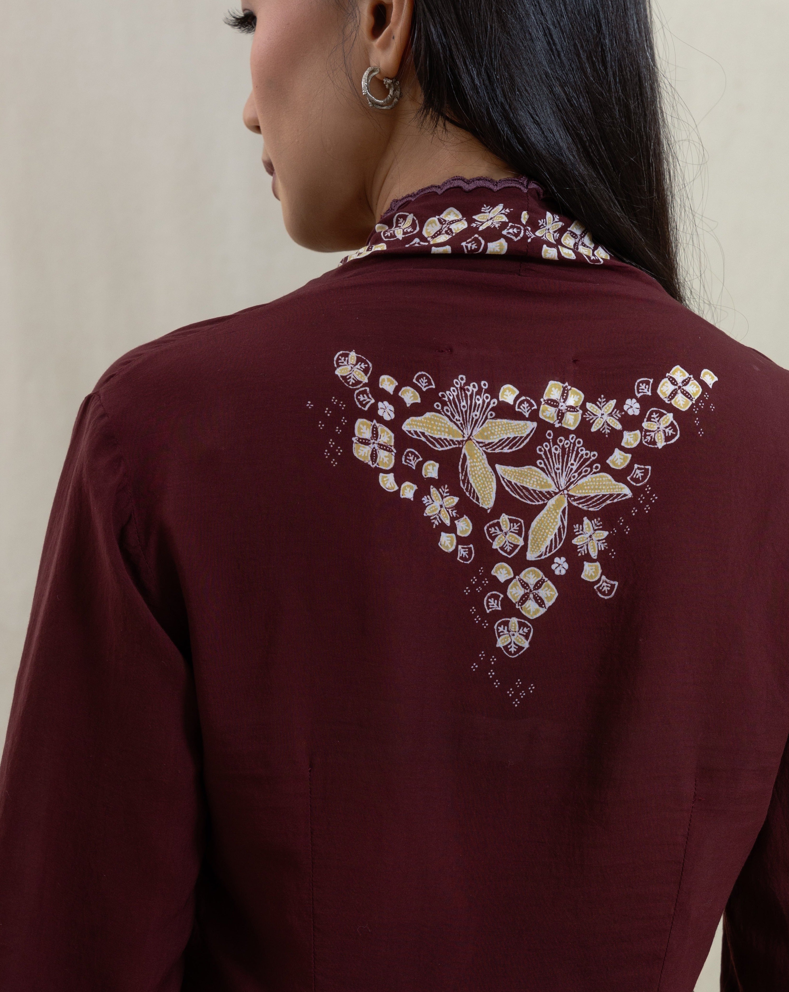 kebaya, kebaya modern, batik, batik indonesia, batik tulis, natural dye, plant based, womenswear, women's fashion, traditional clothing