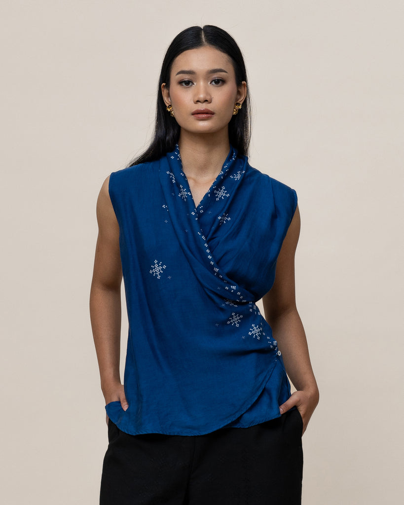 Classic Wrap Top in Angkasa